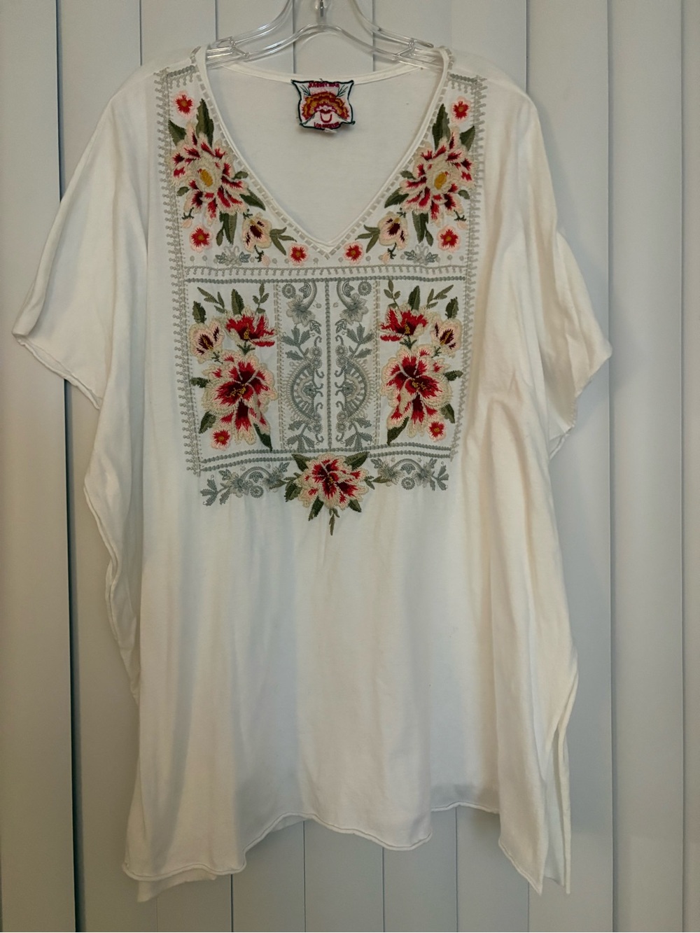 Johnny Was embroidered V-Neck White Women's Tunic Top with Floral Detail